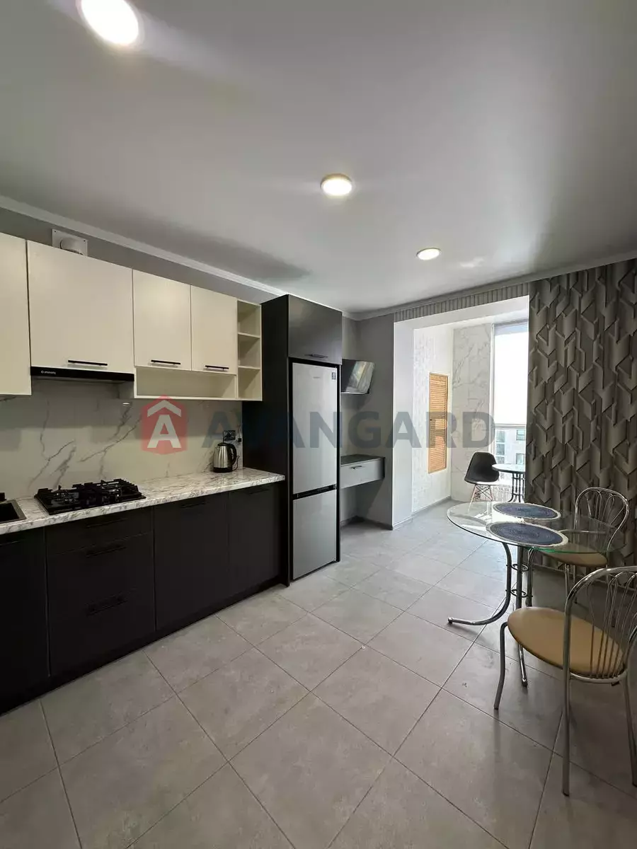 1 ����. ��������, 45/-/- ��. �., 8/10 ���� ���� 2