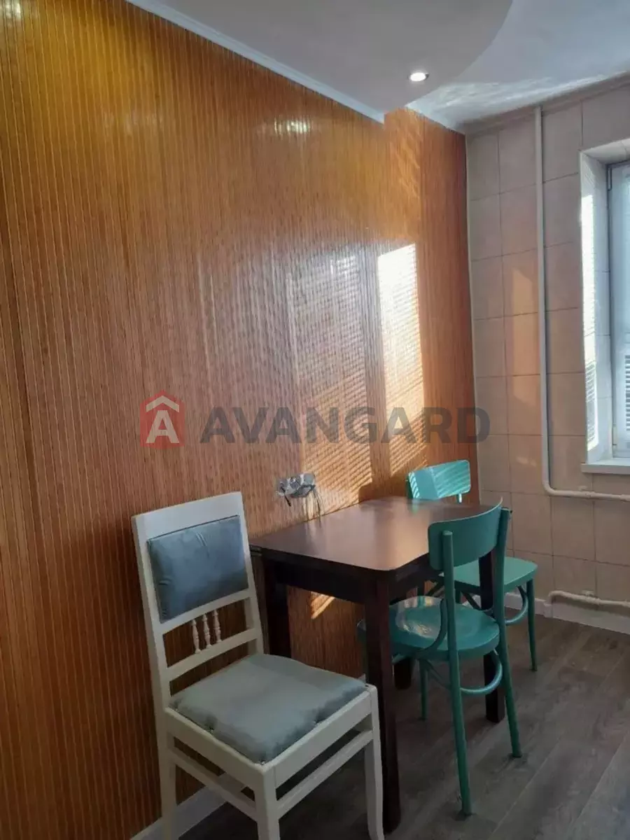 2 ��. ��������, 46/-/- ��. �., 9/10 ������ ���� 2