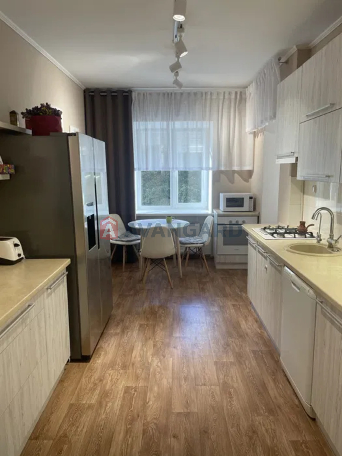 2 ��. ��������, 76/-/14 ��. �., 1/9 ������ ���� 3