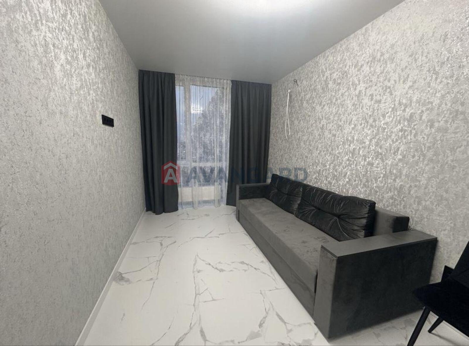 1 ��. ��������, 46/-/28 ��. �., 2/5 ������ ���� 4