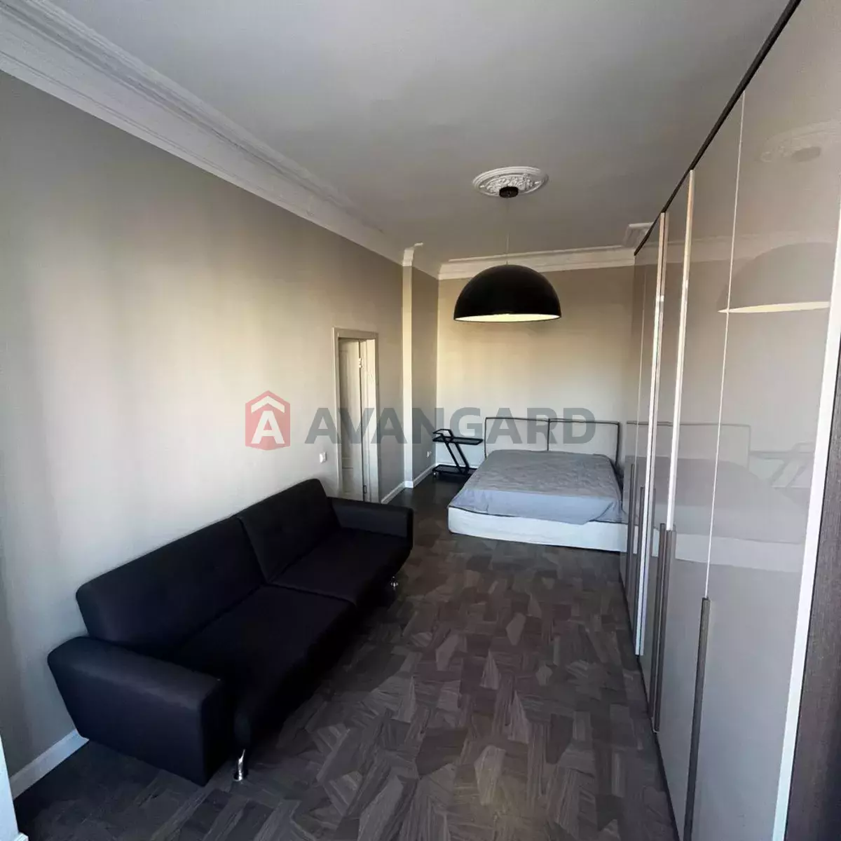 3 ��. ��������, 84/-/9 ��. �., 3/5 ������ ���� 2