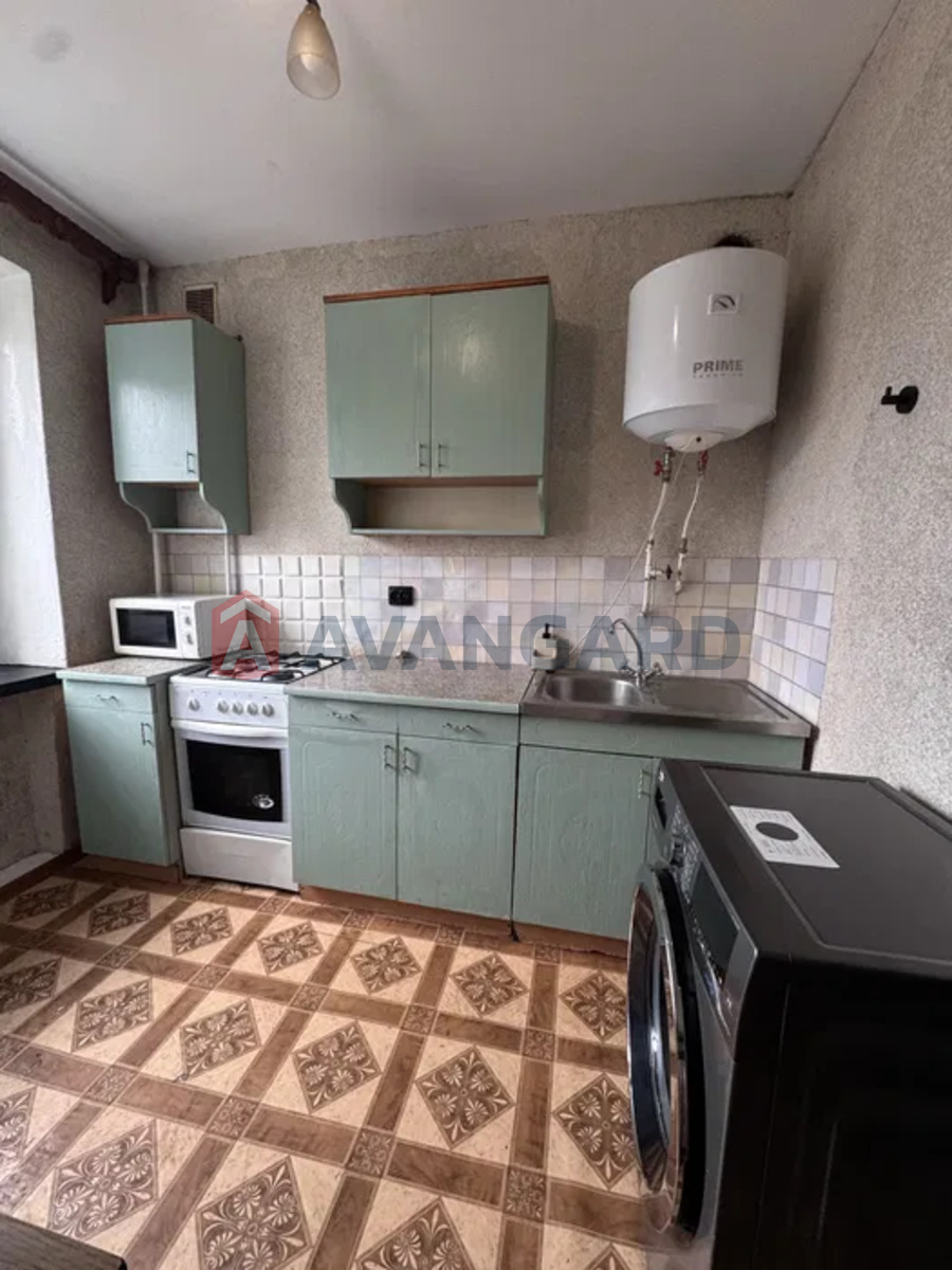 1 ����. ��������, 33/-/8 ��. �., 4/5 ���� ���� 5