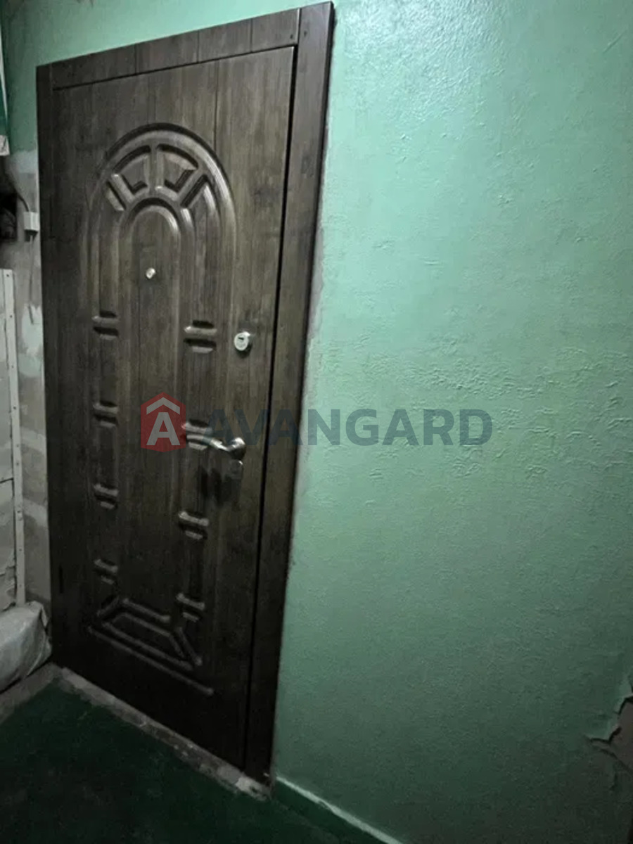 4 ��. ��������, 80,6/49,7/7,8 ��. �., 9/9 ������ ���� 10