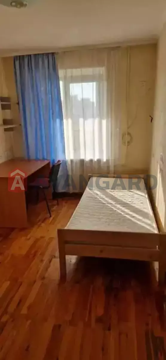 4 ��. ��������, 77/56/8 ��. �., 8/9 ������ ���� 12