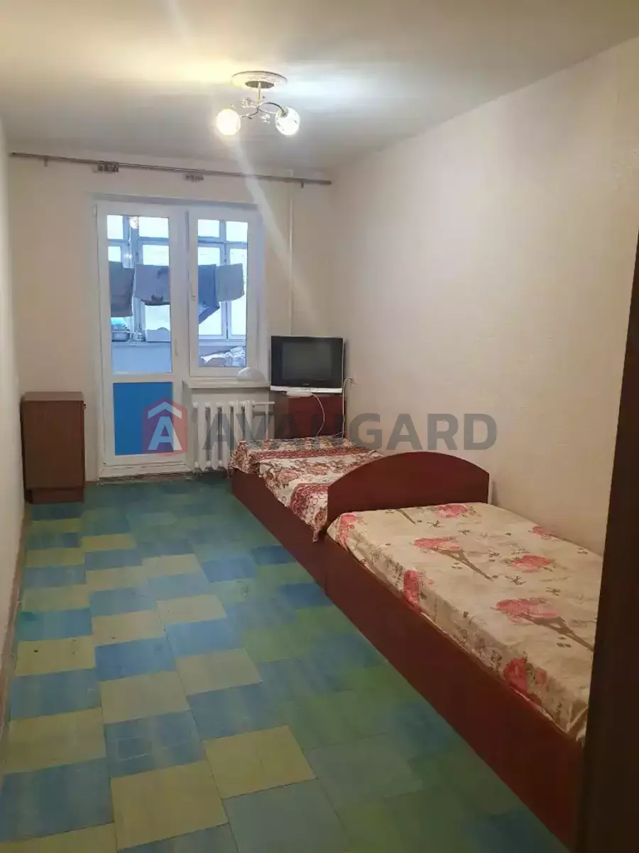 3 ��. ��������, 61/44/8 ��. �., 5/9 ������ ���� 4