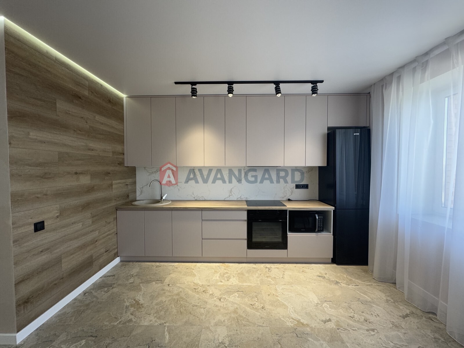 1 . , 40/-/24 . ., 8/10   11