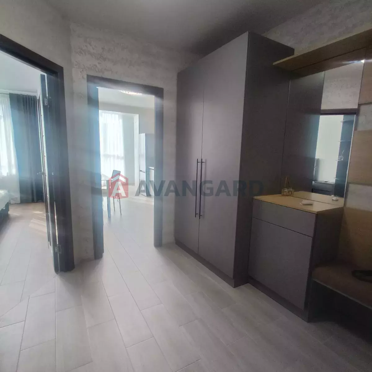 1 ��. ��������, 44/-/7 ��. �., 9/10 ������ ���� 6