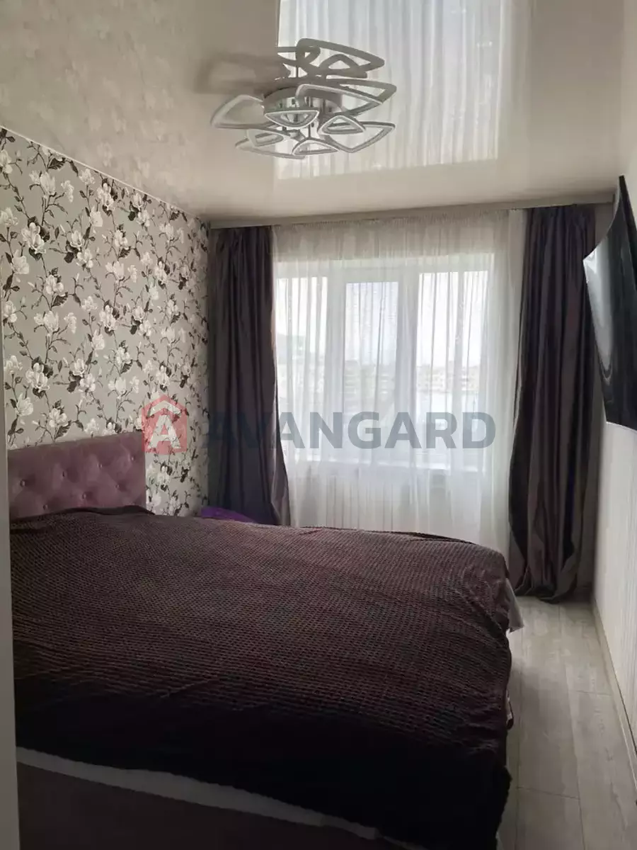 4 . , 80/-/- . ., 8/9   1