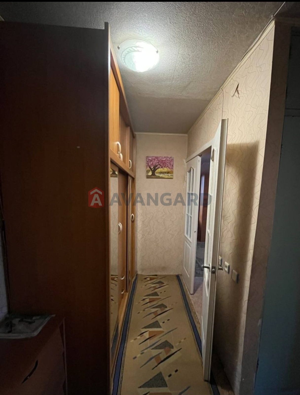 1 ��. ��������, 39/18/8 ��. �., 4/9 ������ ���� 9