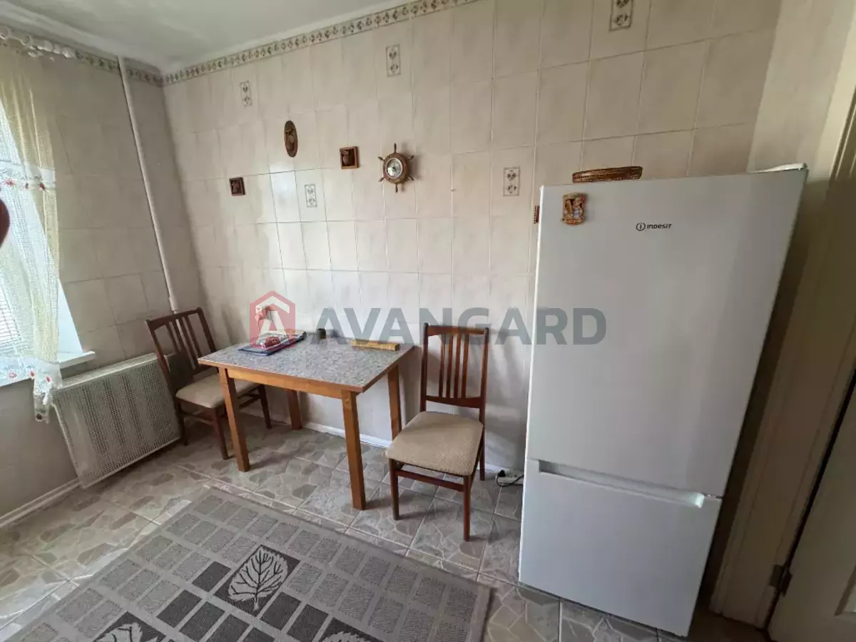 2 ��. ��������, 56/50/- ��. �., 4/9 ������ ���� 5