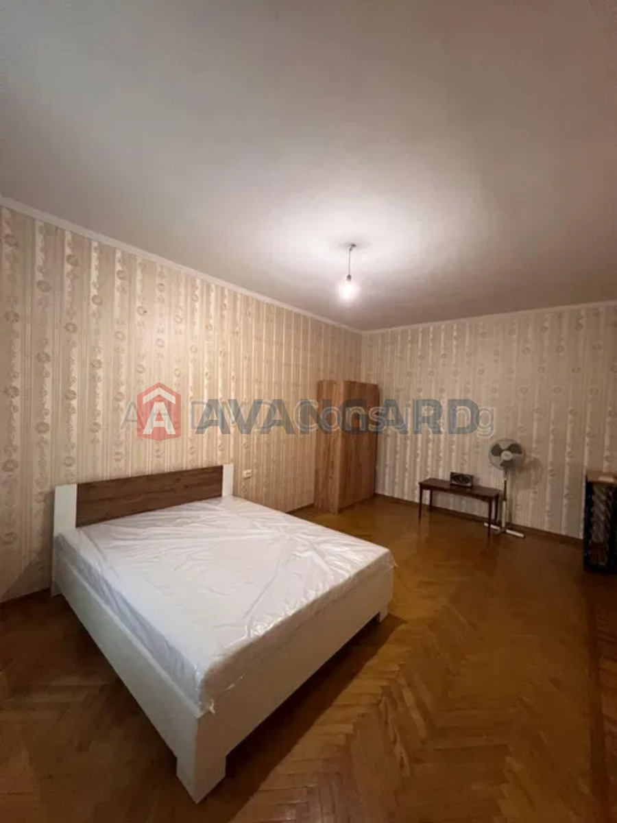 1 ��. ��������, 90/-/10 ��. �., 4/5 ������ ���� 6