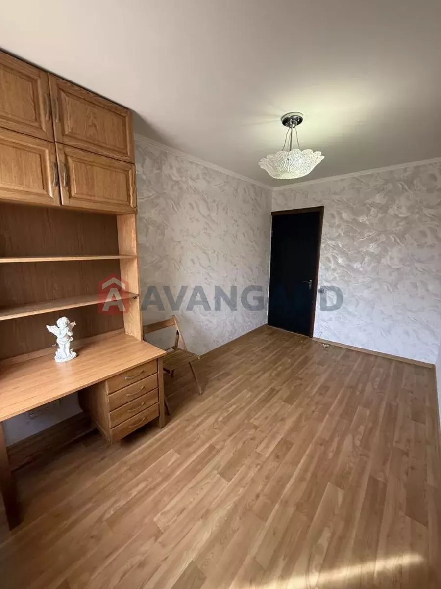 3 ��. ��������, 60/-/7 ��. �., 7/9 ������ ���� 12