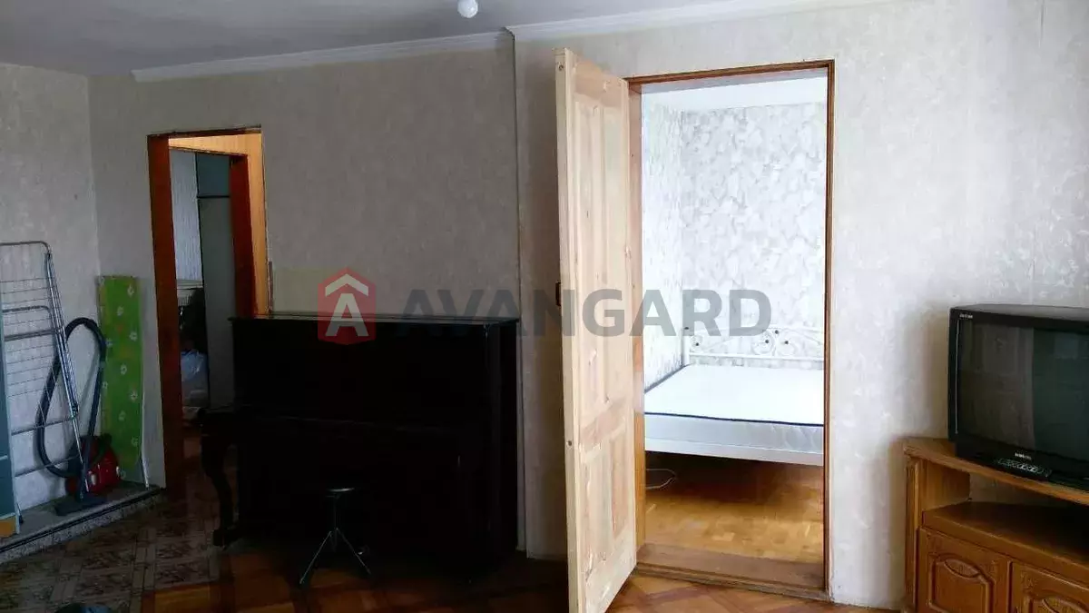 3 ����. ��������, 70/-/15 ��. �., 12/12 ���� ���� 3