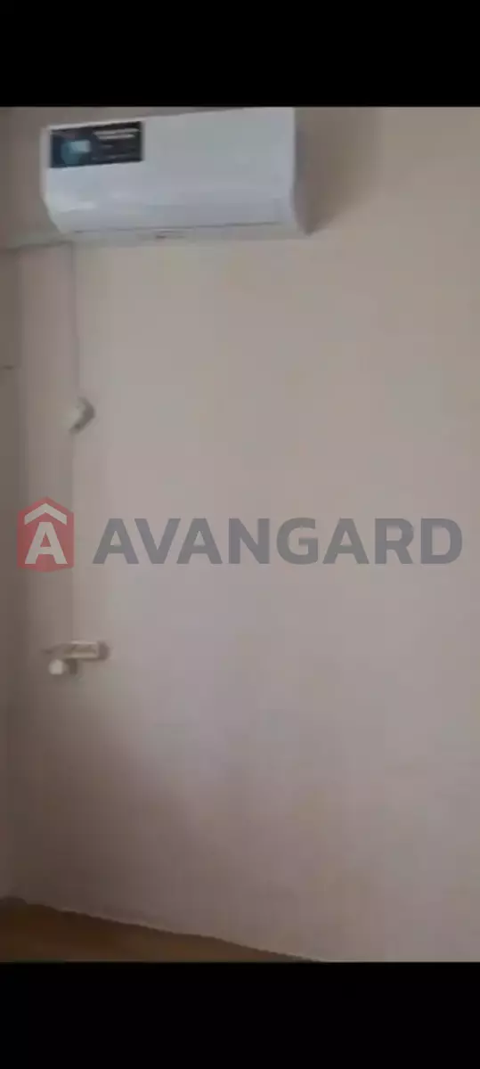 1 ��. ��������, 30/-/- ��. �., 4/5 ������ ���� 4