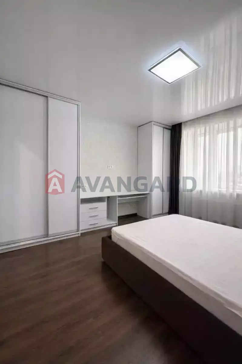 3 ����. ��������, 67/-/20 ��. �., 4/12 ���� ���� 15