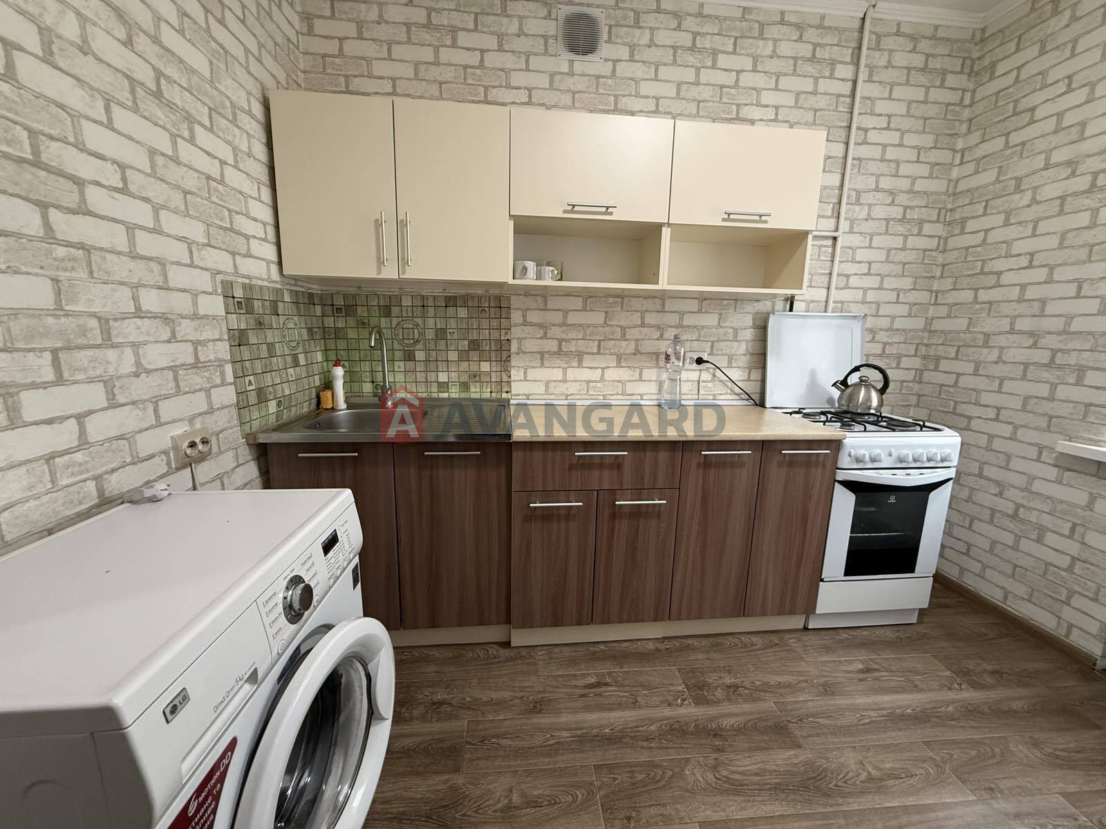 1 . , 39/-/9 . ., 4/9   10