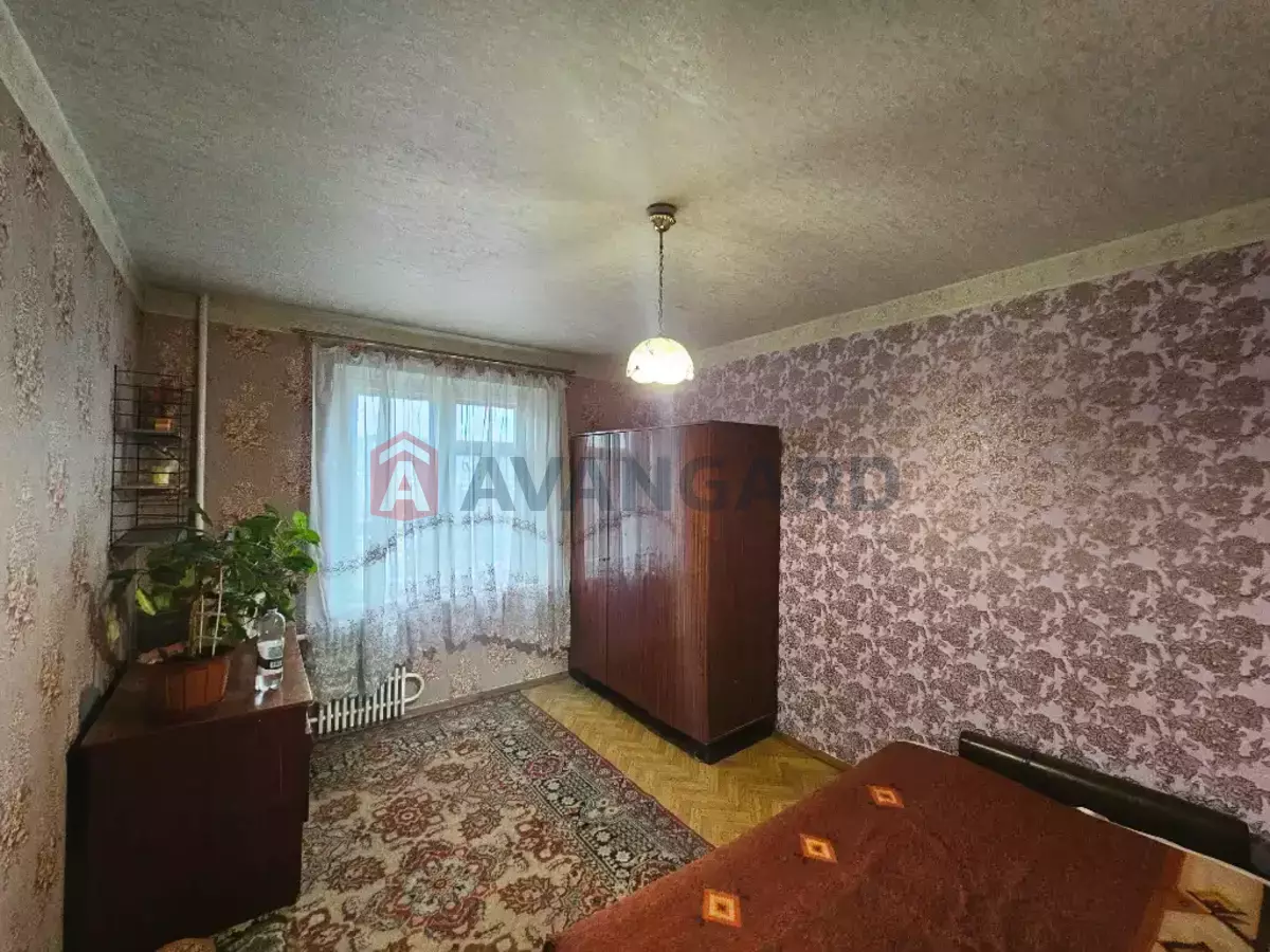 3 ��. ��������, 67/48/9 ��. �., 7/9 ������ ���� 15