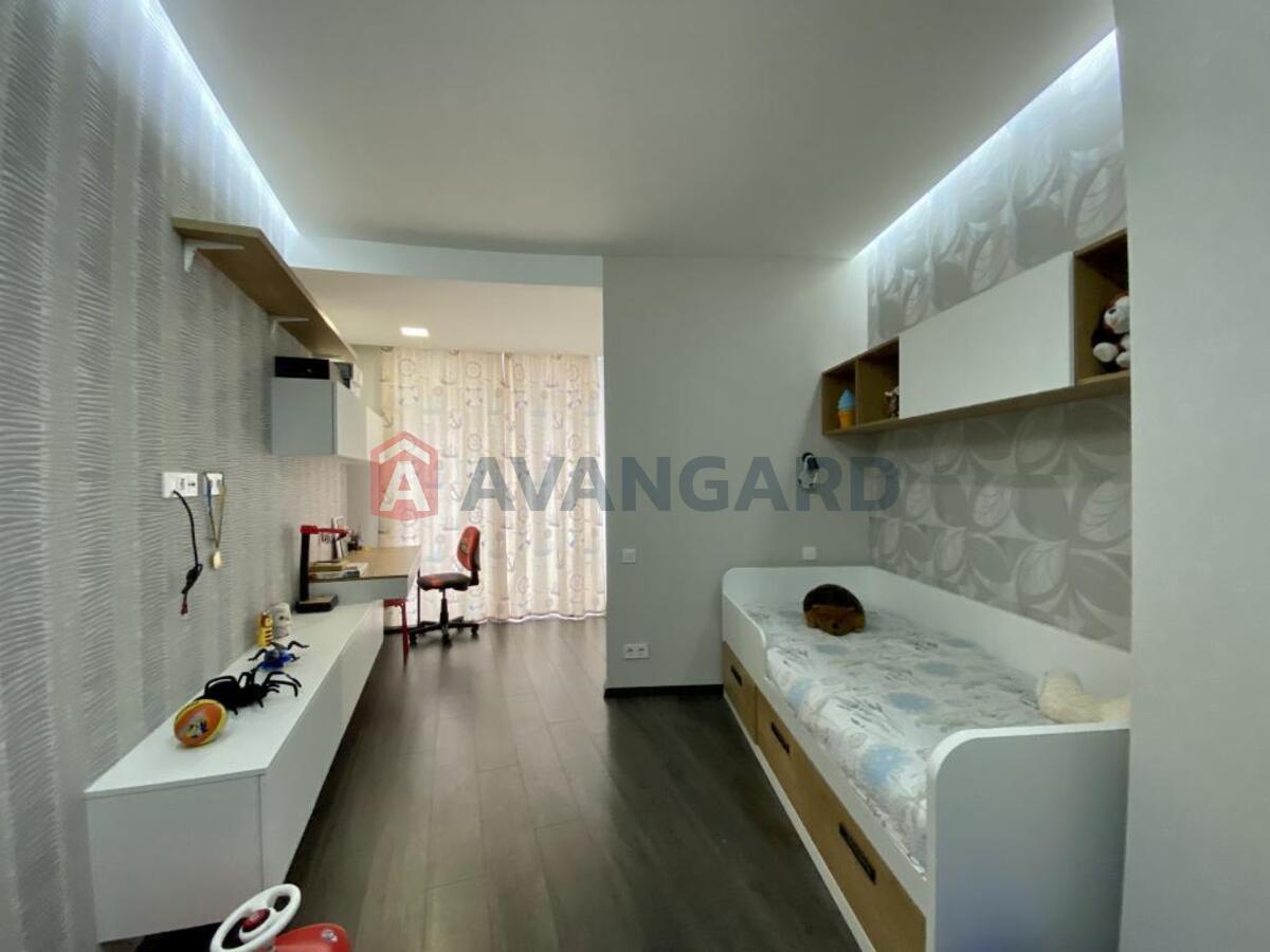 4 ��. ��������, 160/-/25 ��. �., 8/12 ������ ���� 9