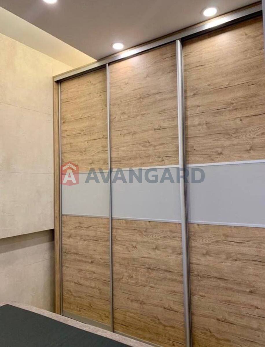 1 ��. ��������, 50/-/- ��. �., 4/10 ������ ���� 9