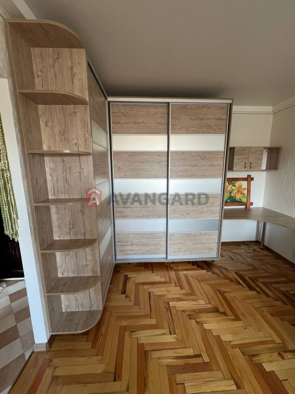 1 ��. ��������, 37/18/7 ��. �., 6/9 ������ ���� 2