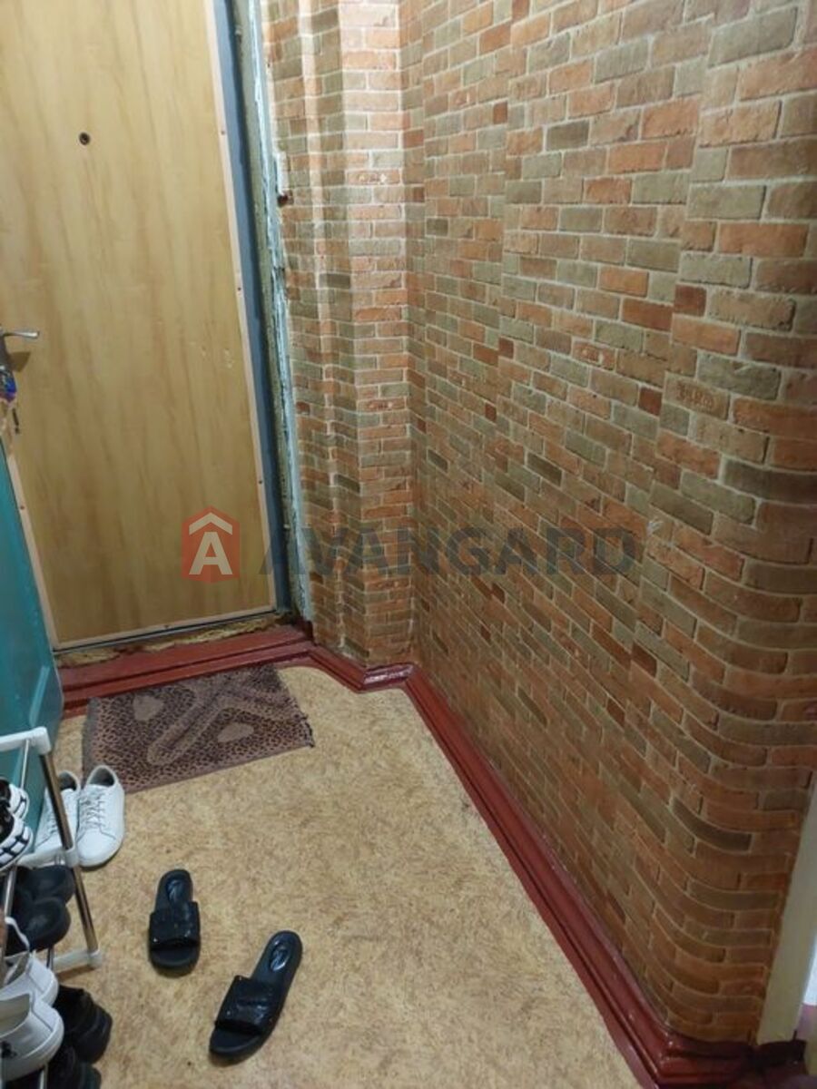 1 . , 18/-/9 . ., 4/5   2