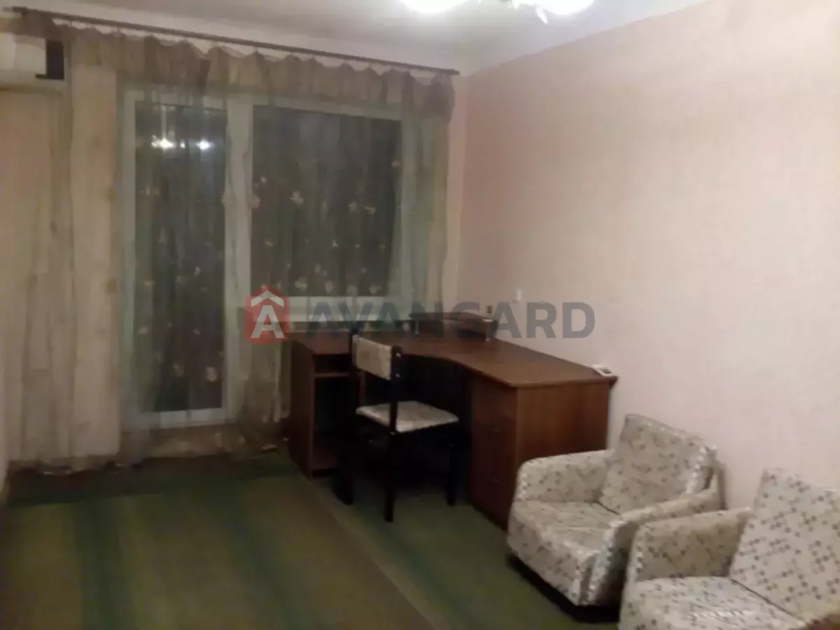 2 ��. ��������, 42/28/6 ��. �., 4/5 ������ ���� 1