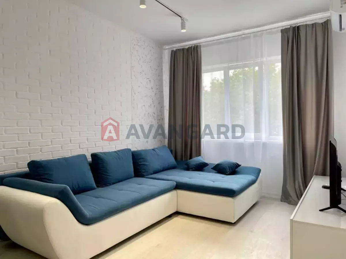 2 ��. ��������, 50/-/- ��. �., 7/10 ������ ���� 2