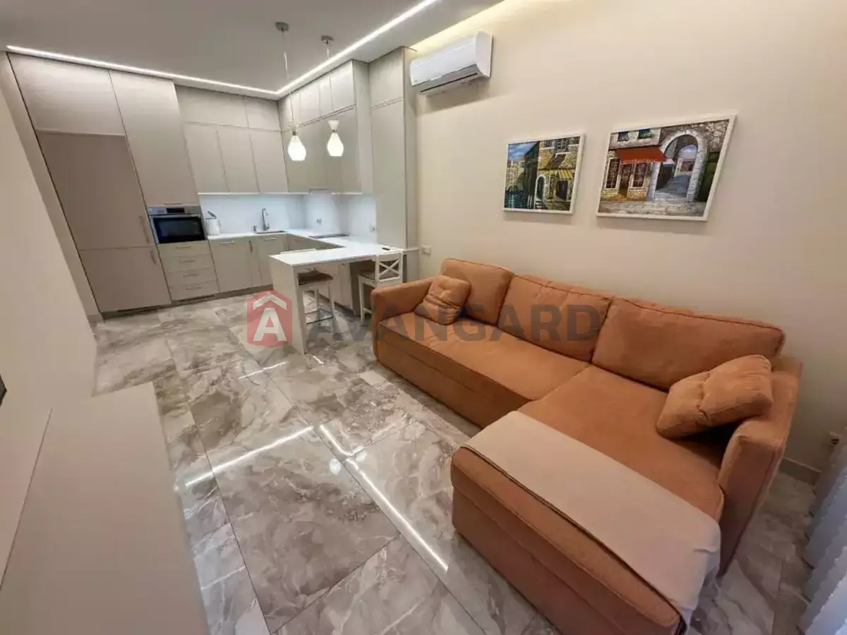 2 ��. ��������, 58/30/25 ��. �., 5/18 ������ ���� 1