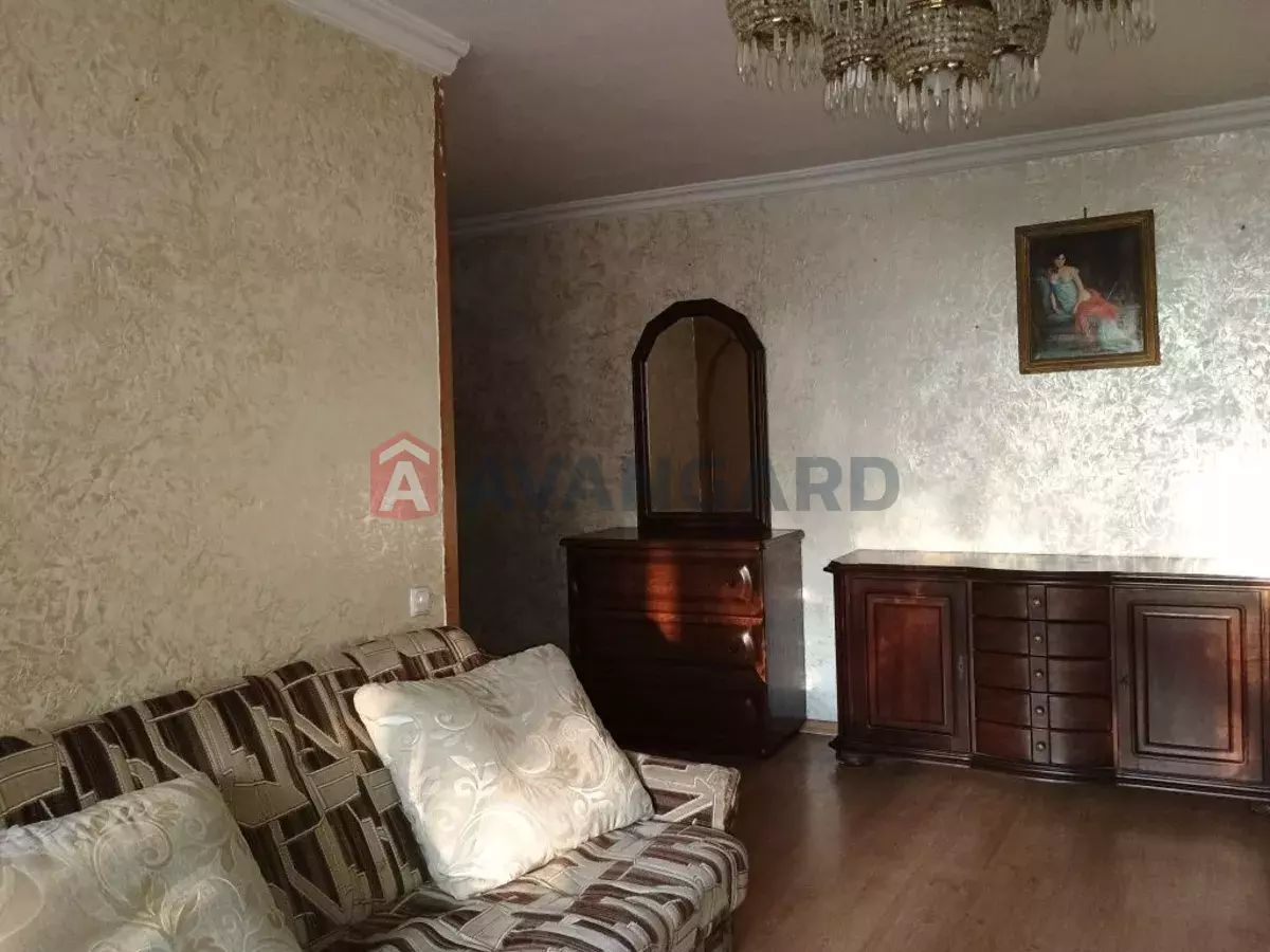 3 ����. ��������, 60/-/7 ��. �., 2/5 ���� ���� 9