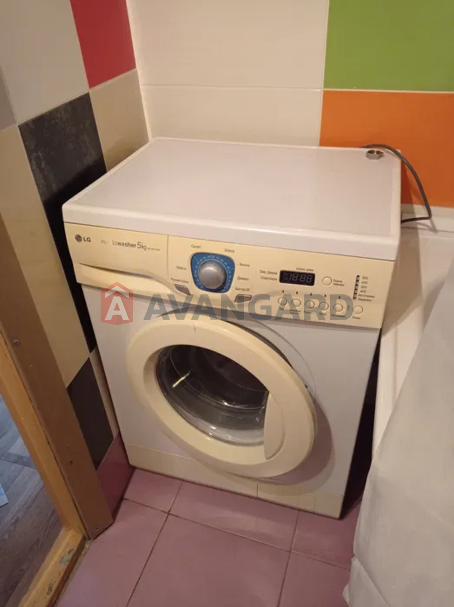 1 . , 40/-/7 . ., 8/9   6