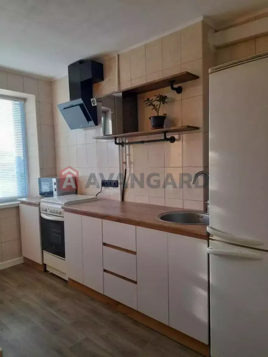 2 ��. ��������, 46/-/- ��. �., 9/10 ������ ���� 1