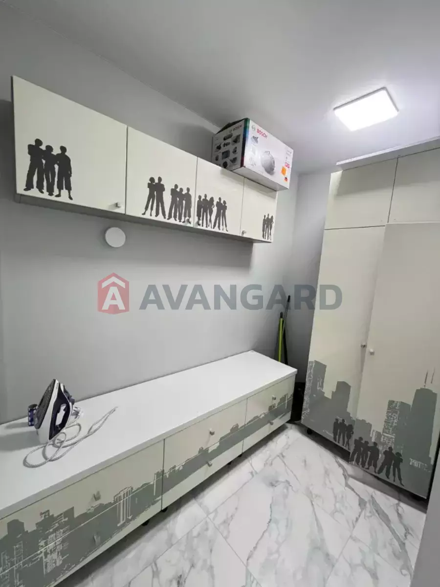 2 ��. ��������, 48/14/16 ��. �., 9/10 ������ ���� 6