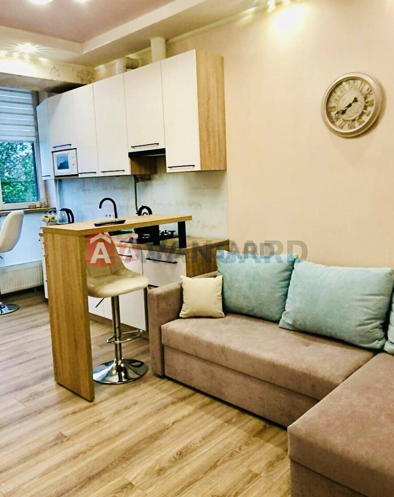 2 ����. ��������, 44/28/- ��. �., 5/8 ���� ���� 2