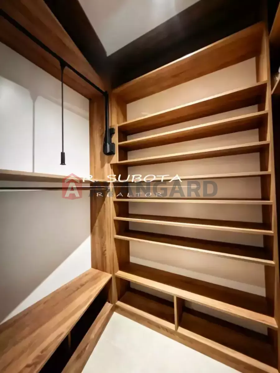 3 ��. ��������, 115/-/- ��. �., 5/13 ������ ���� 15