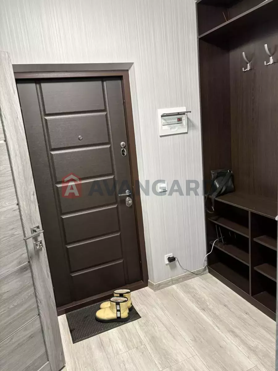 2 ����. ��������, 46/-/20 ��. �., 8/10 ���� ���� 23