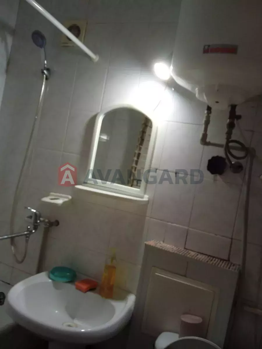 1 ��. ��������, 33/-/7 ��. �., 4/5 ������ ���� 3