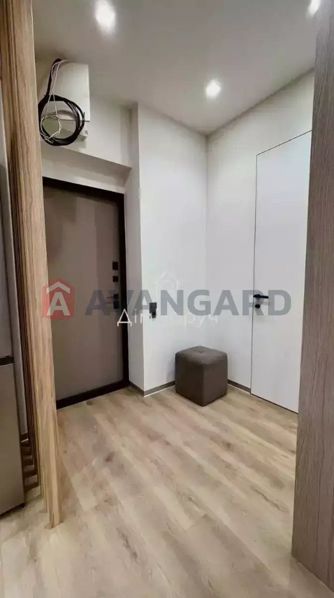 2 ����. ��������, 39/18/5 ��. �., 3/6 ���� ���� 16