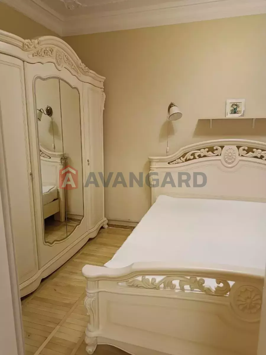 3 ��. ��������, 64/-/- ��. �., 2/5 ������ ���� 11