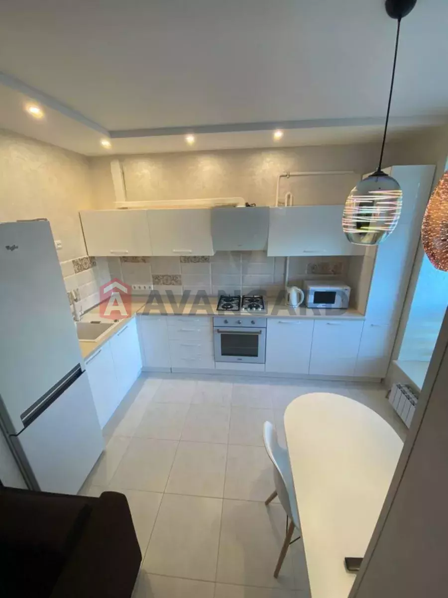 1 ����. ��������, 43/-/8 ��. �., 7/12 ���� ���� 2