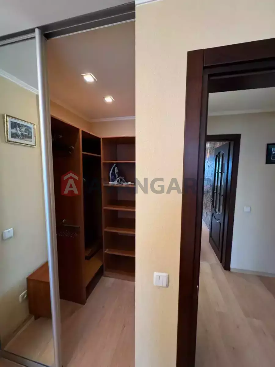 3 ����. ��������, 80/45/10 ��. �., 9/9 ���� ���� 7