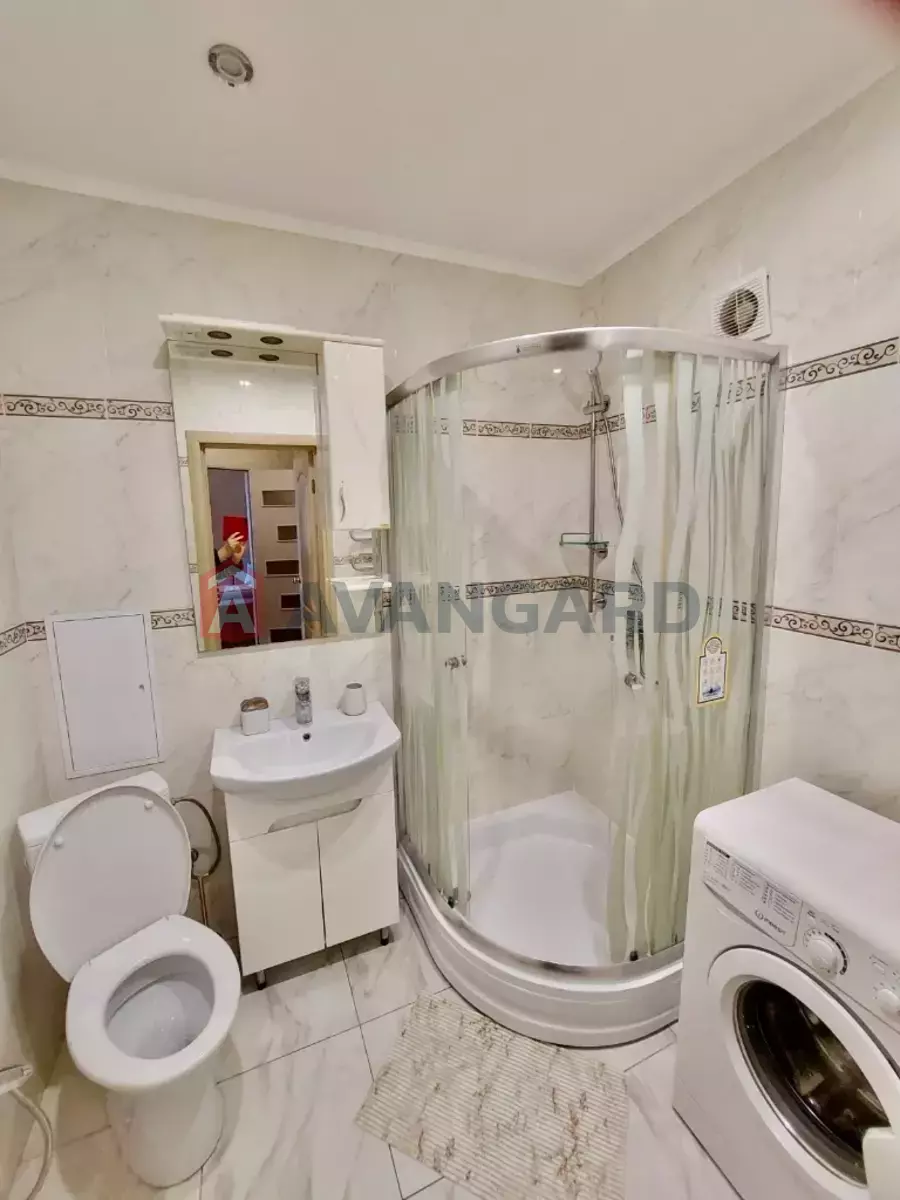 2 ��. ��������, 48/30/18 ��. �., 8/12 ������ ���� 9