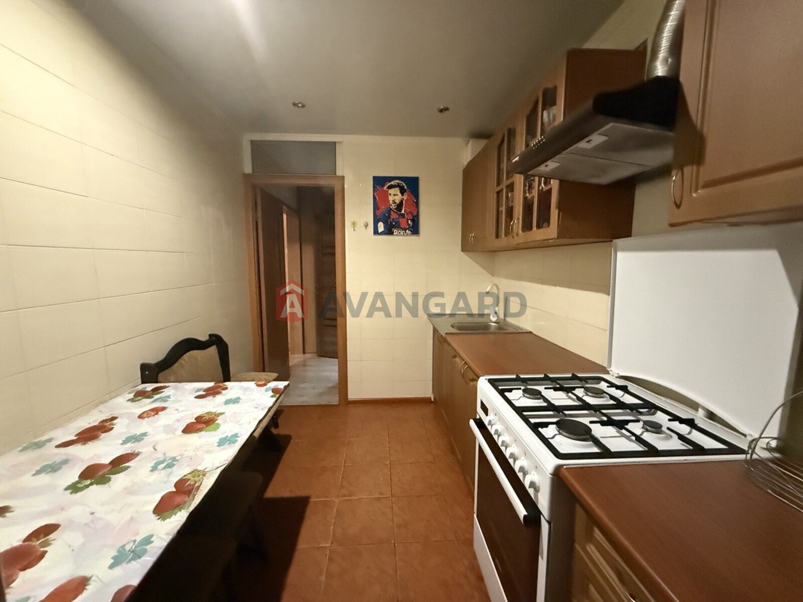 2 ����. ��������, 47/28/8 ��. �., 8/9 ���� ���� 11