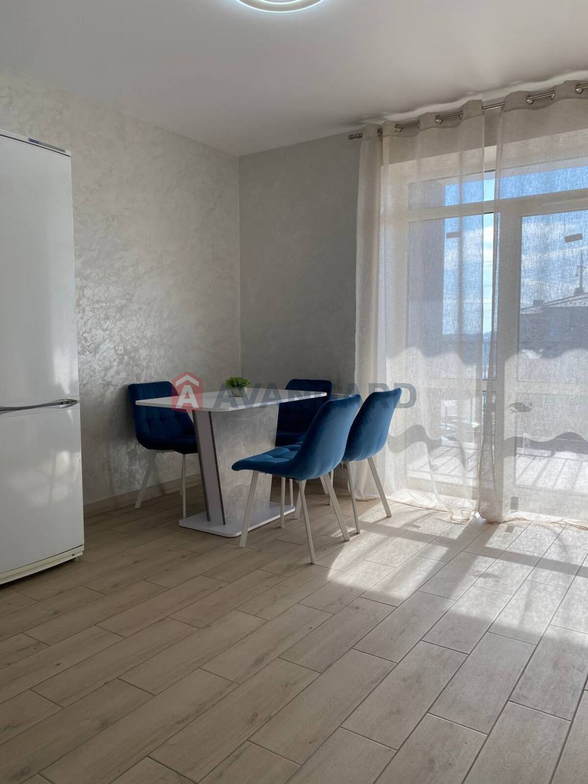 1 ����. ��������, 41,4/14,9/15,5 ��. �., 3/3 ���� ���� 19