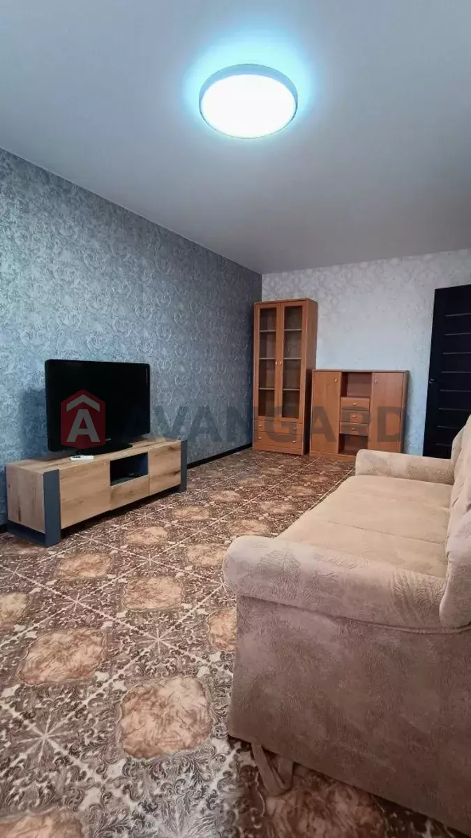 2 ��. ��������, 48/-/7 ��. �., 9/9 ������ ���� 1