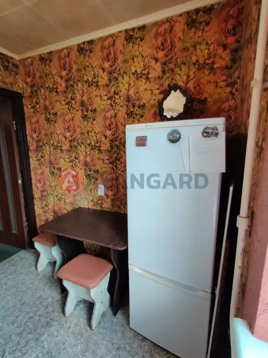 2 . , 43/-/- . ., 4/5   10