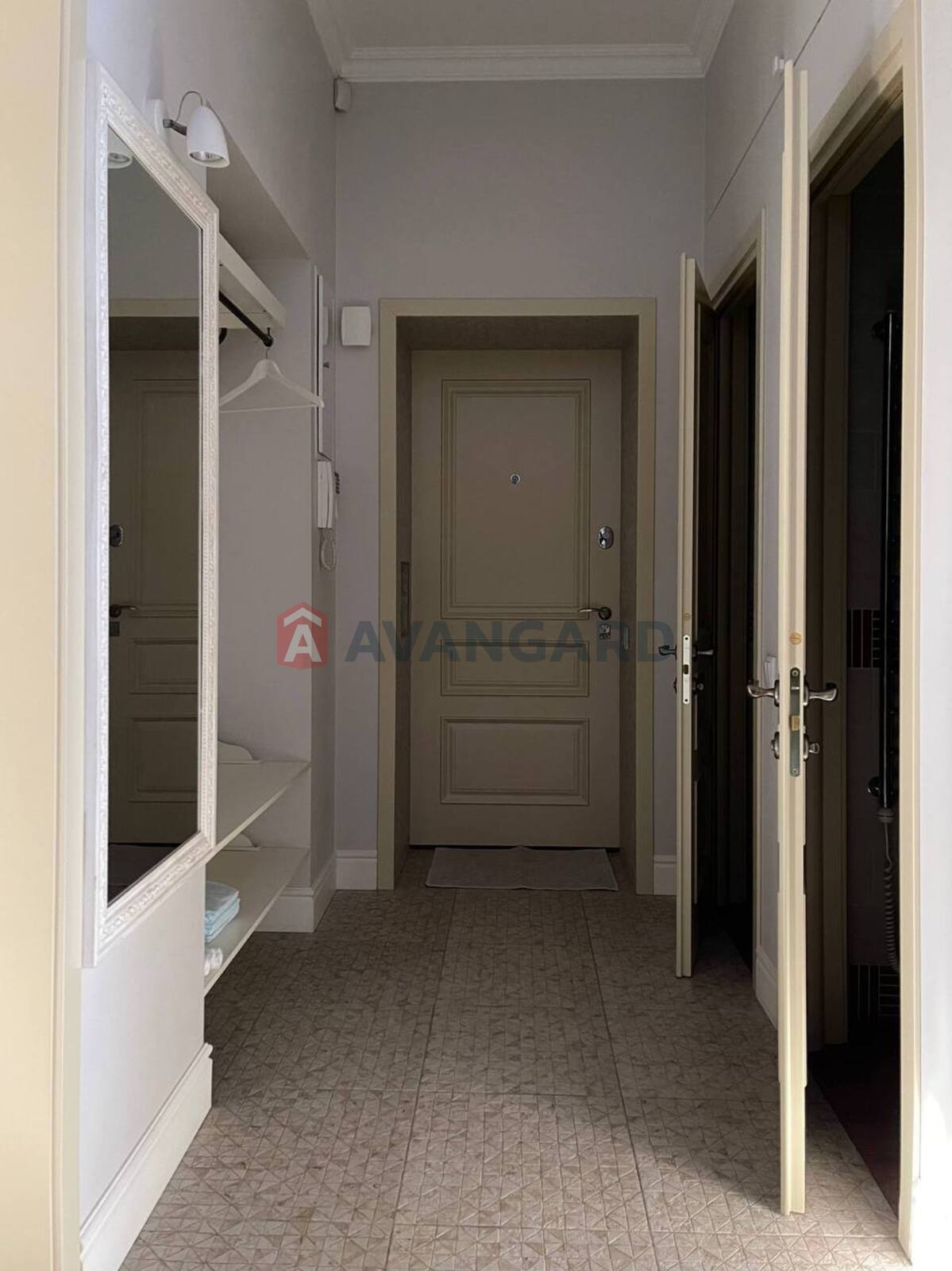 3 ����. ��������, 79.45/50.98/28.9 ��. �., 3/5 ���� ���� 15