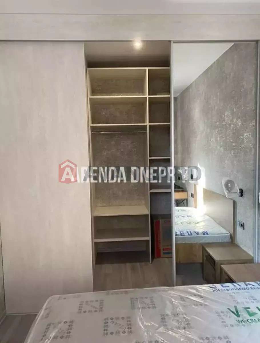 2 ��. ��������, 42/-/- ��. �., 3/10 ������ ���� 5