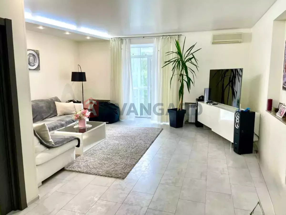 3 ��. ��������, 110/-/- ��. �., 4/14 ������ ���� 2