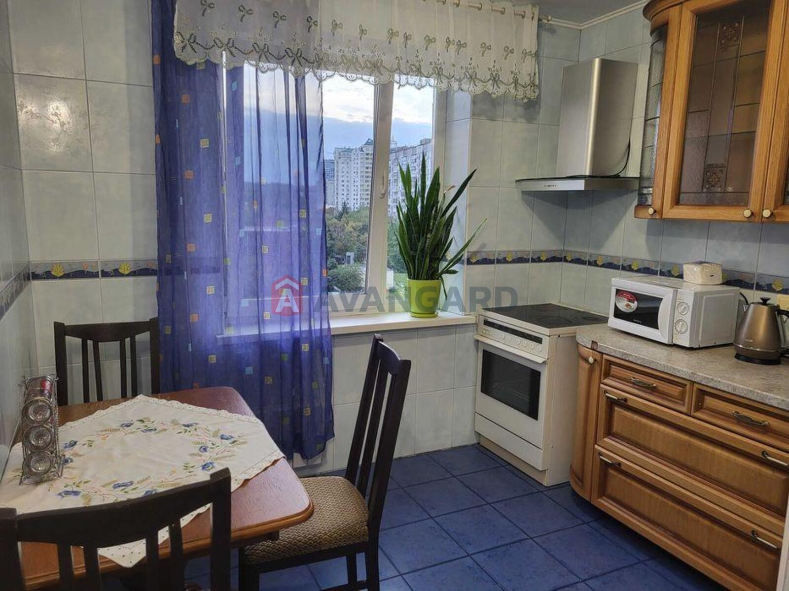 2 ����. ��������, 54/-/9 ��. �., 10/12 ���� ���� 6