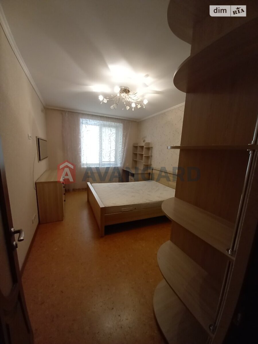 3 ����. ��������, 100/55/16 ��. �., 4/9 ���� ���� 18